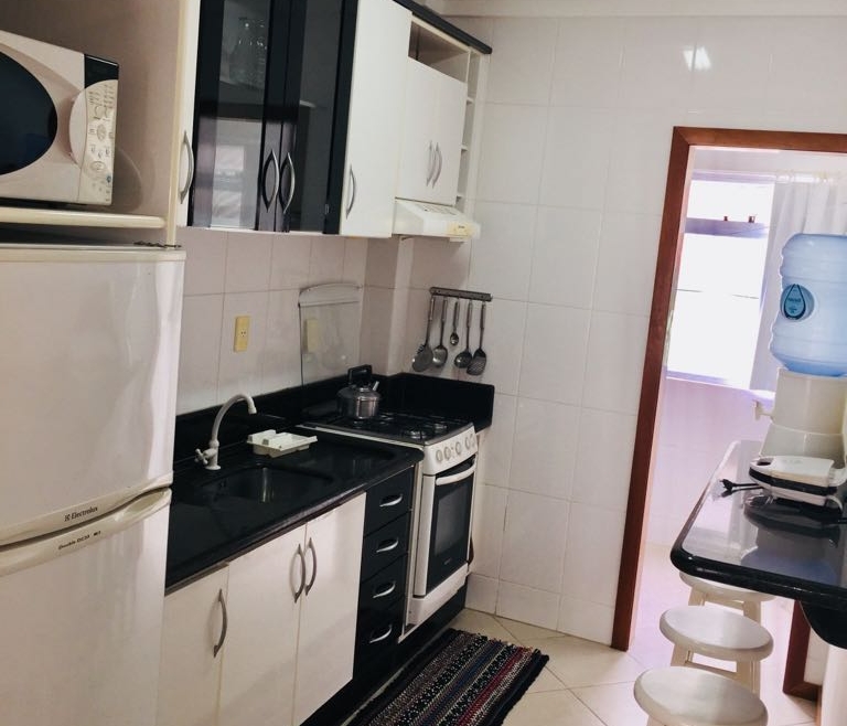 COD A1994 – Apartamento com 2 dormitórios na praia de Bombas