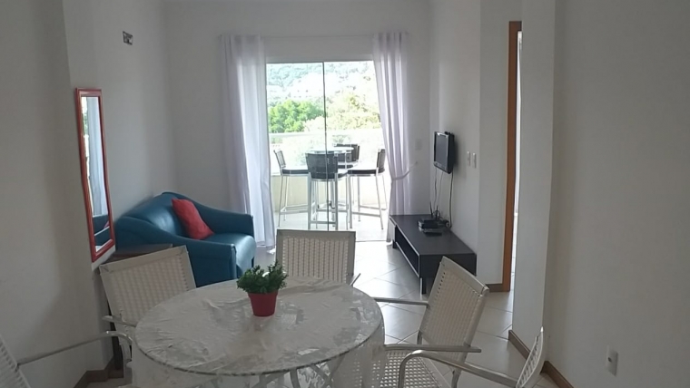 Apartamento 2 Dormitórios praia de Bombas