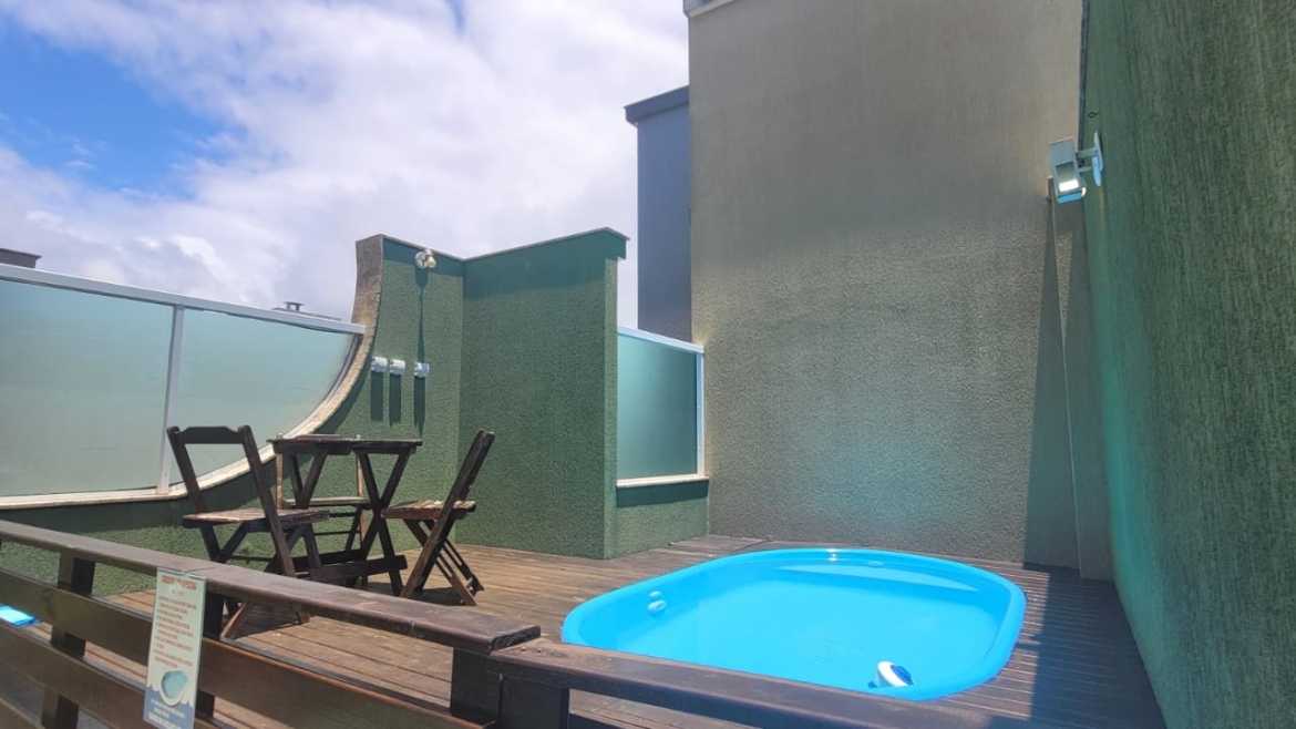 COD A026 – Cobertura com 2 suítes na praia de Bombas
