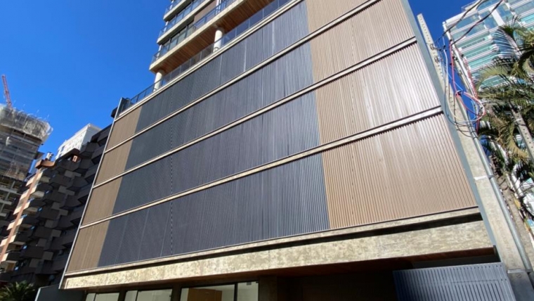 COD VA015 – Apartamento em Meia Praia com 2 Suítes e 2 Demi-suítes