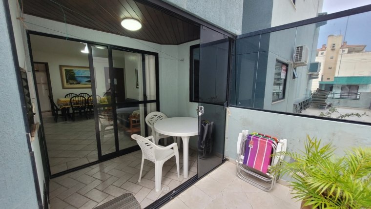 COD A370 – Apartamento com 2 dormitórios em Bombas