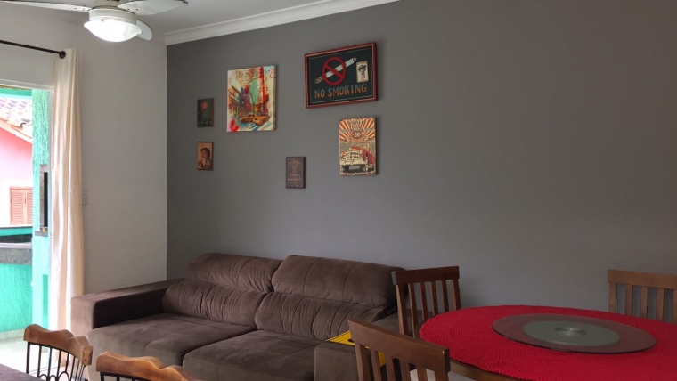 COD A4282 – Excelente apartamento com 2 dormitórios a poucos metros da praia de Bombas