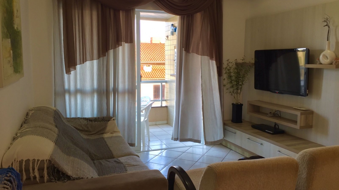 COD A232 – Incrível apartamento de 3 dormitórios a poucos metros da praia de Bombas