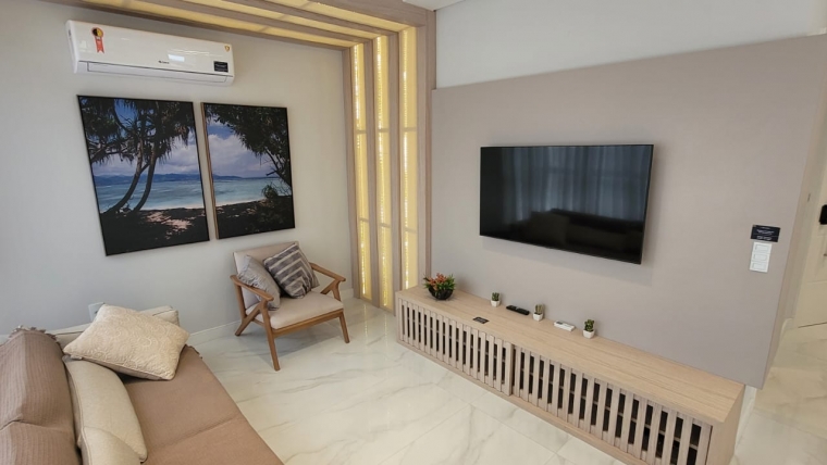 COD A745 – Apartamento de 2 dormitórios a 250 metros da praia de Bombas