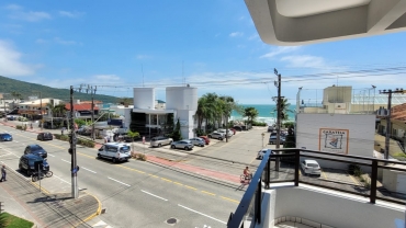 A246- APARTAMENTO SOBRE AVENIDA PRINCIPAL DE BOMBAS