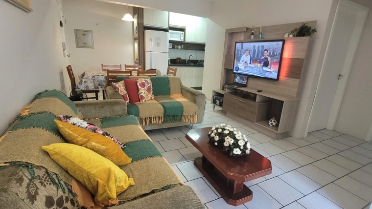 A3033- APARTAMENTO SOBRE AVENIDA PRINCIPAL DE BOMBAS