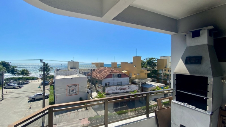 A2563-  APARTAMENTO SOBRE AVENIDA PRINCIPAL DE BOMBAS